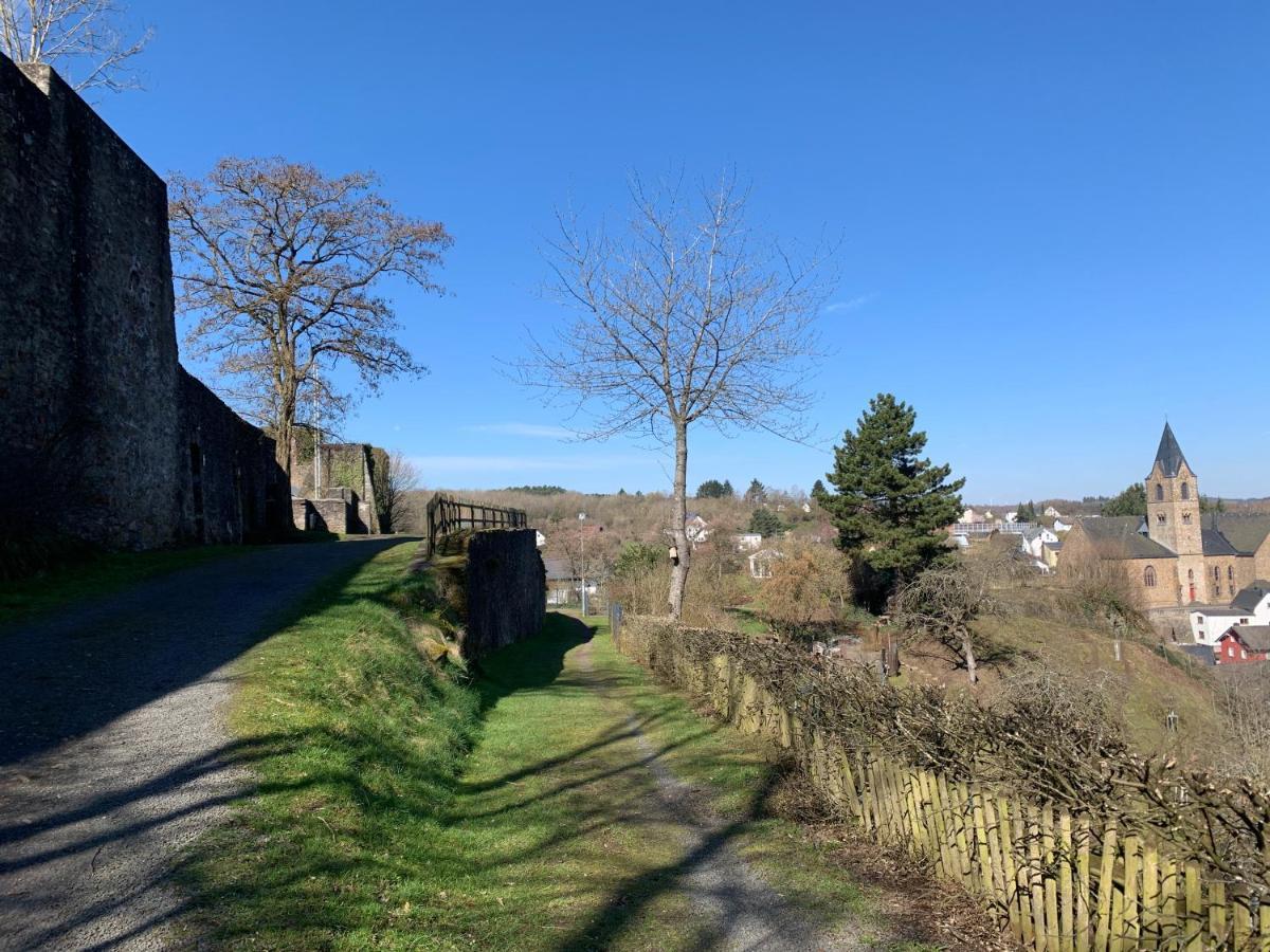 Ferienhaus Eifelstuben Mit Charme - Bauernstube Vulkaneifel - Naehe See Und Burgruine Ulmen Exterior foto