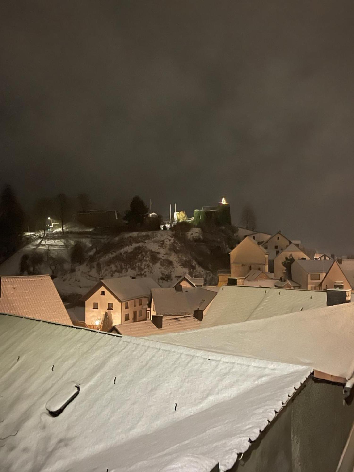 Ferienhaus Eifelstuben Mit Charme - Bauernstube Vulkaneifel - Naehe See Und Burgruine Ulmen Exterior foto
