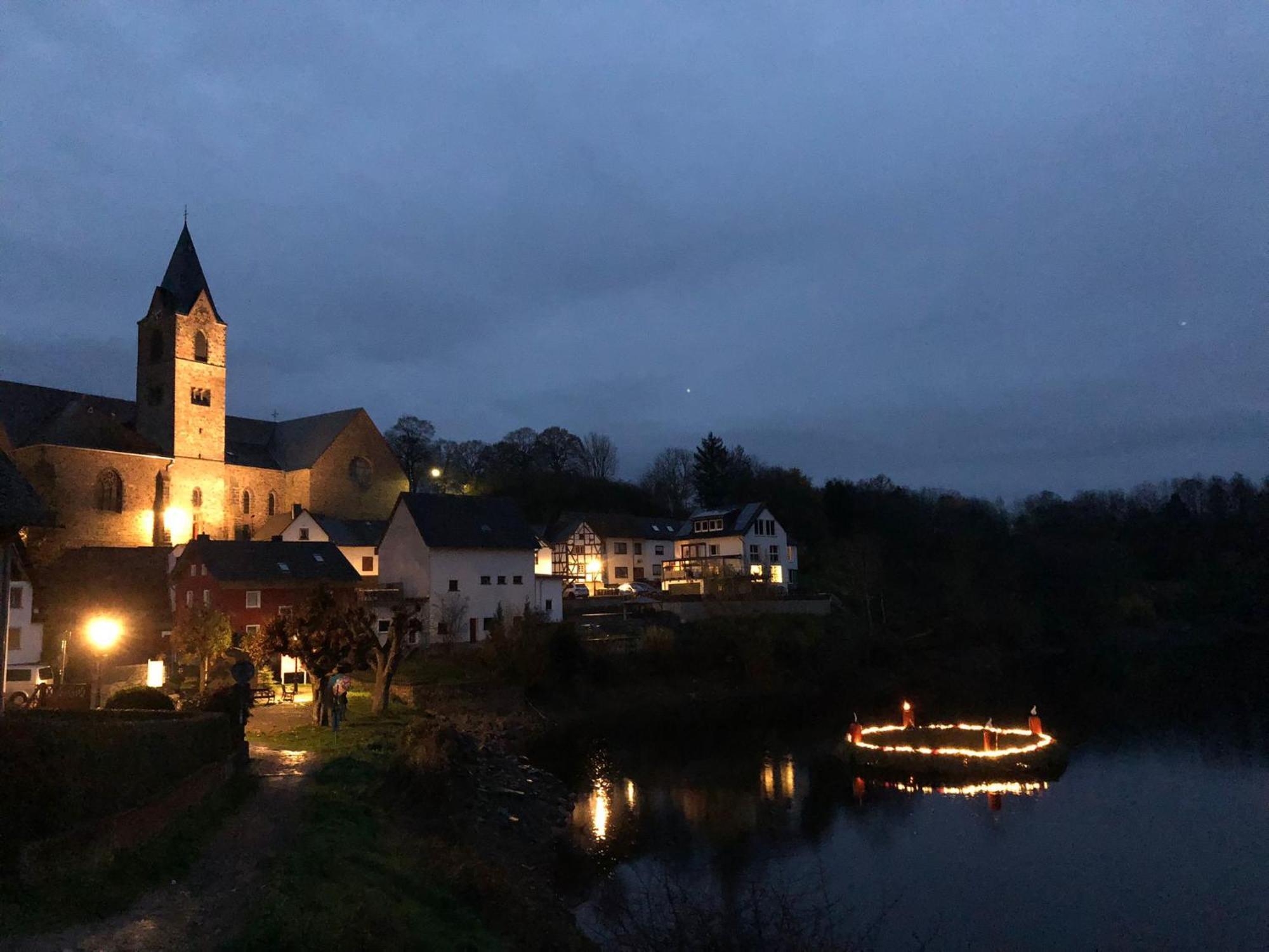 Ferienhaus Eifelstuben Mit Charme - Bauernstube Vulkaneifel - Naehe See Und Burgruine Ulmen Exterior foto
